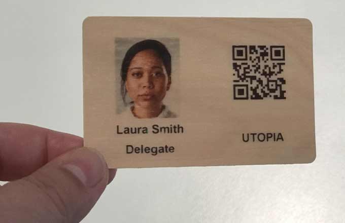 Prototype de badge en bois (crédit photo: Selp)